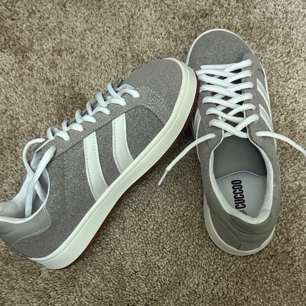 CUCCOO Women's Gray and White Sneakers